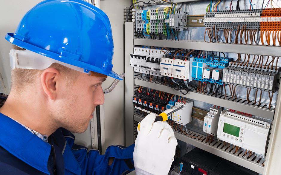 je recherche un électricien Meaux