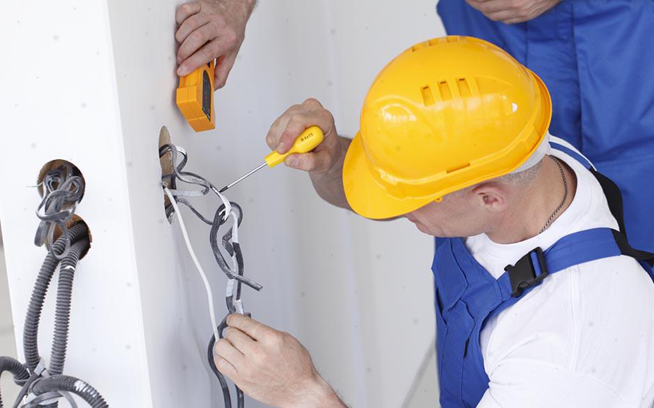 je recherche un électricien Meaux